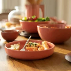 SEVOBAL Serving Platters Rustic Ceramic Pasta Platters, Ideal For Serving Spaghetti Lasagna Macaroni Ziti At Stylish Dinners, Pink, 7.87"*7.87"*1.57"